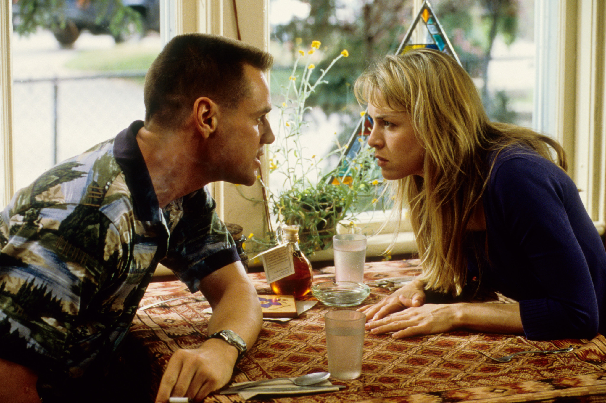 Still of Jim Carrey and Renée Zellweger in Me, Myself & Irene (2000)