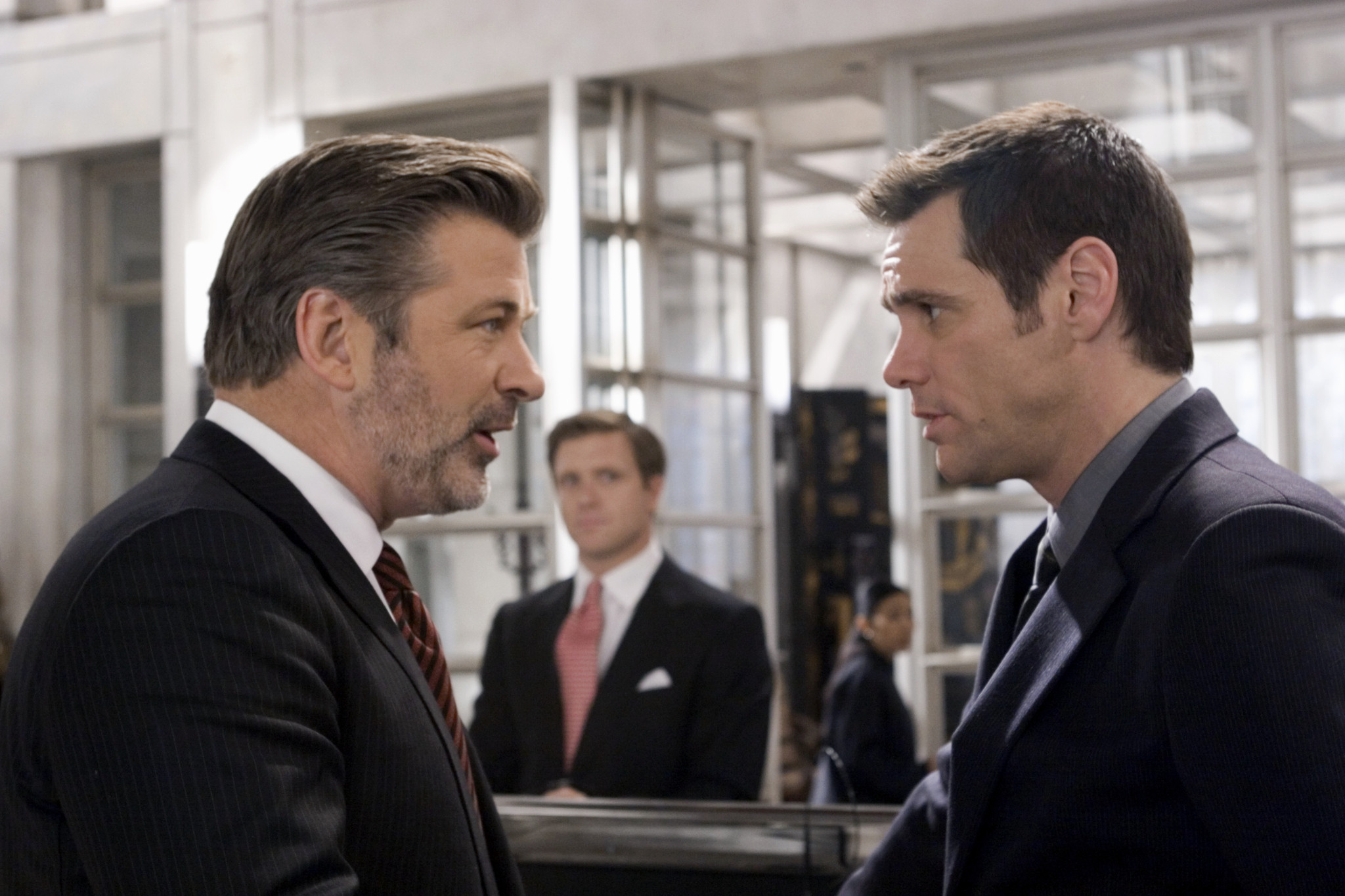 Still of Jim Carrey and Alec Baldwin in Fun with Dick and Jane (2005)