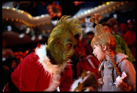 Still of Jim Carrey and Taylor Momsen in How the Grinch Stole Christmas (2000)