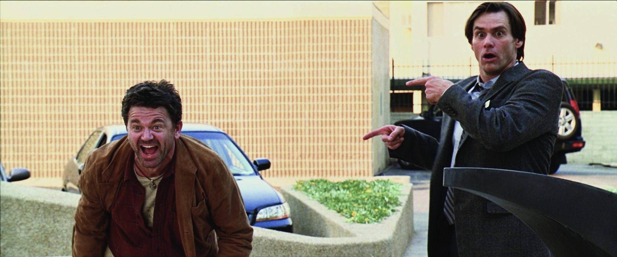Still of Jim Carrey and John Michael Higgins in Yes Man (2008)