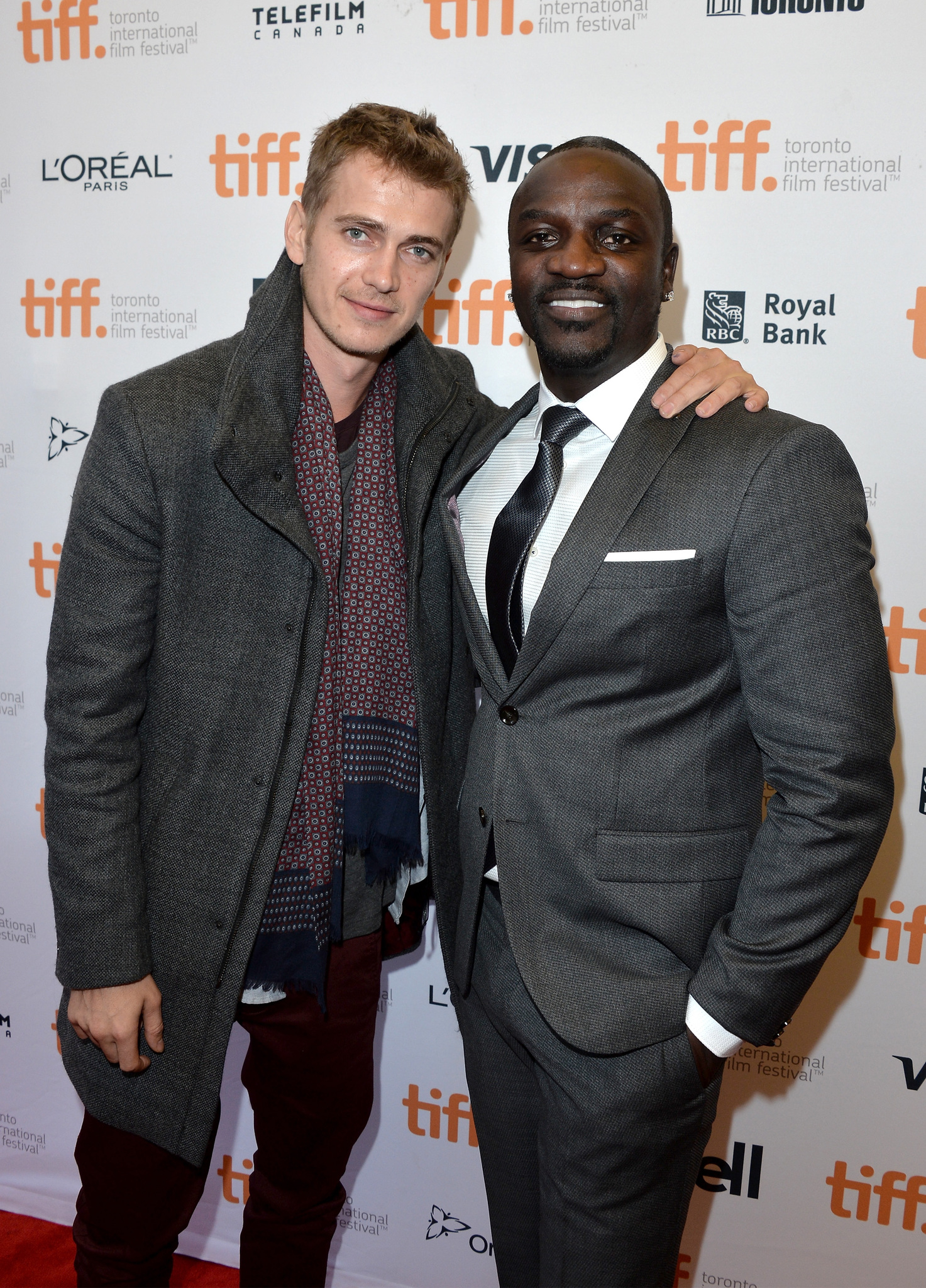 Hayden Christensen and Akon at event of Amerikietiskas apiplesimas (2014)