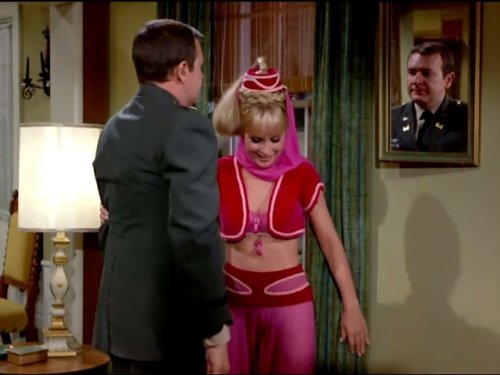 Still of Barbara Eden and Bill Daily in Mano svajoniu Dzine (1965)