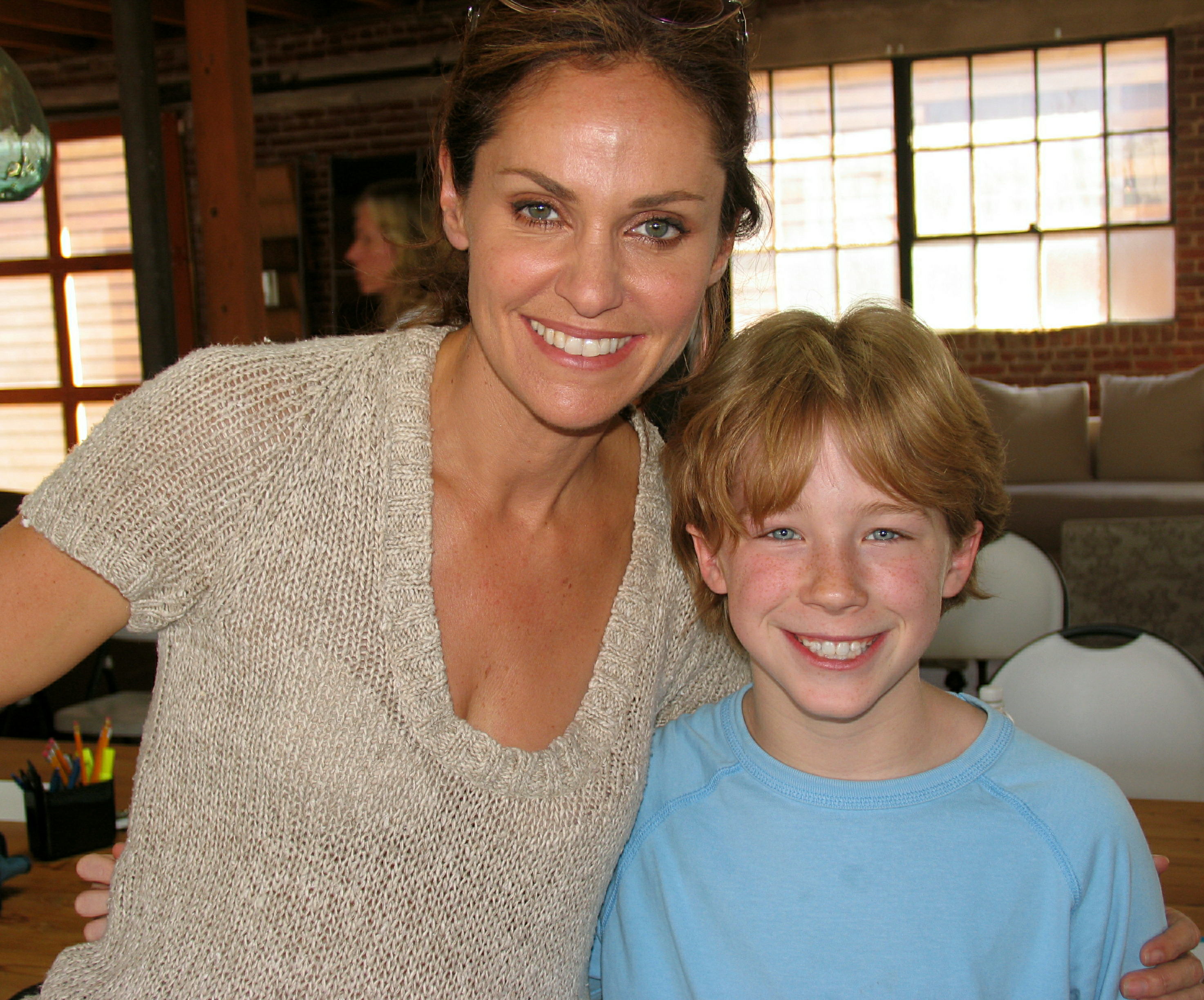 Joey Luthman and Amy Brenneman on set of Private Practice, aired on Dec.17,2008.