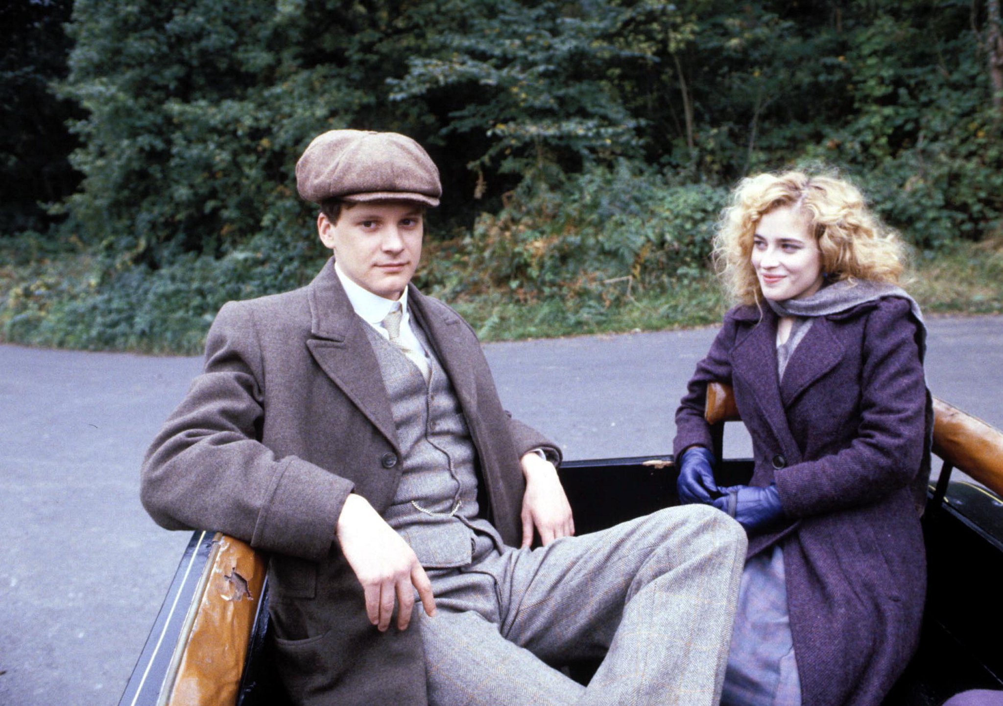 Still of Colin Firth and Nancy Ellis in Lost Empires (1986)