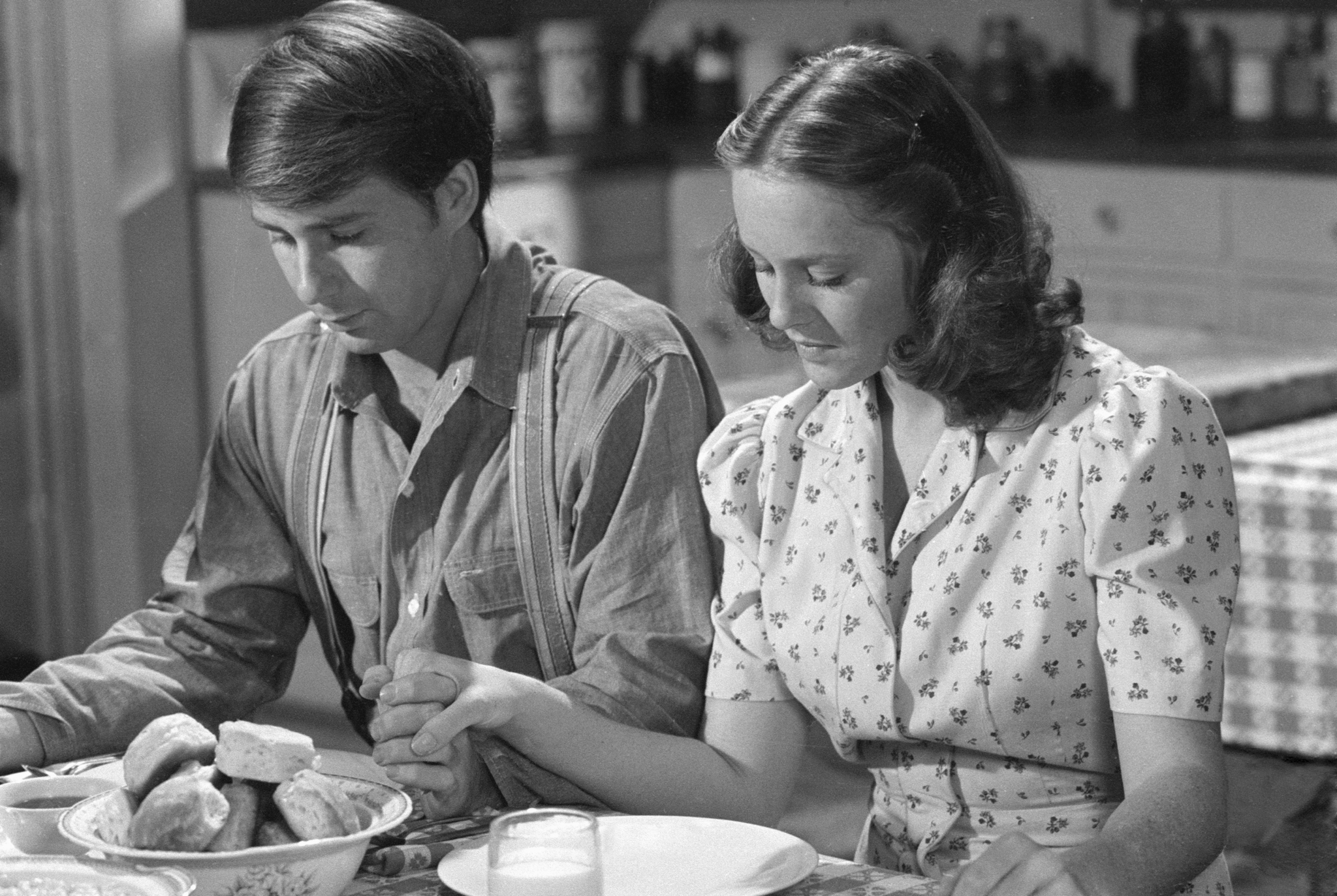 Still of Sean Roche, Mary McDonough, Andrew March and Erin Walton in The Waltons (1971)