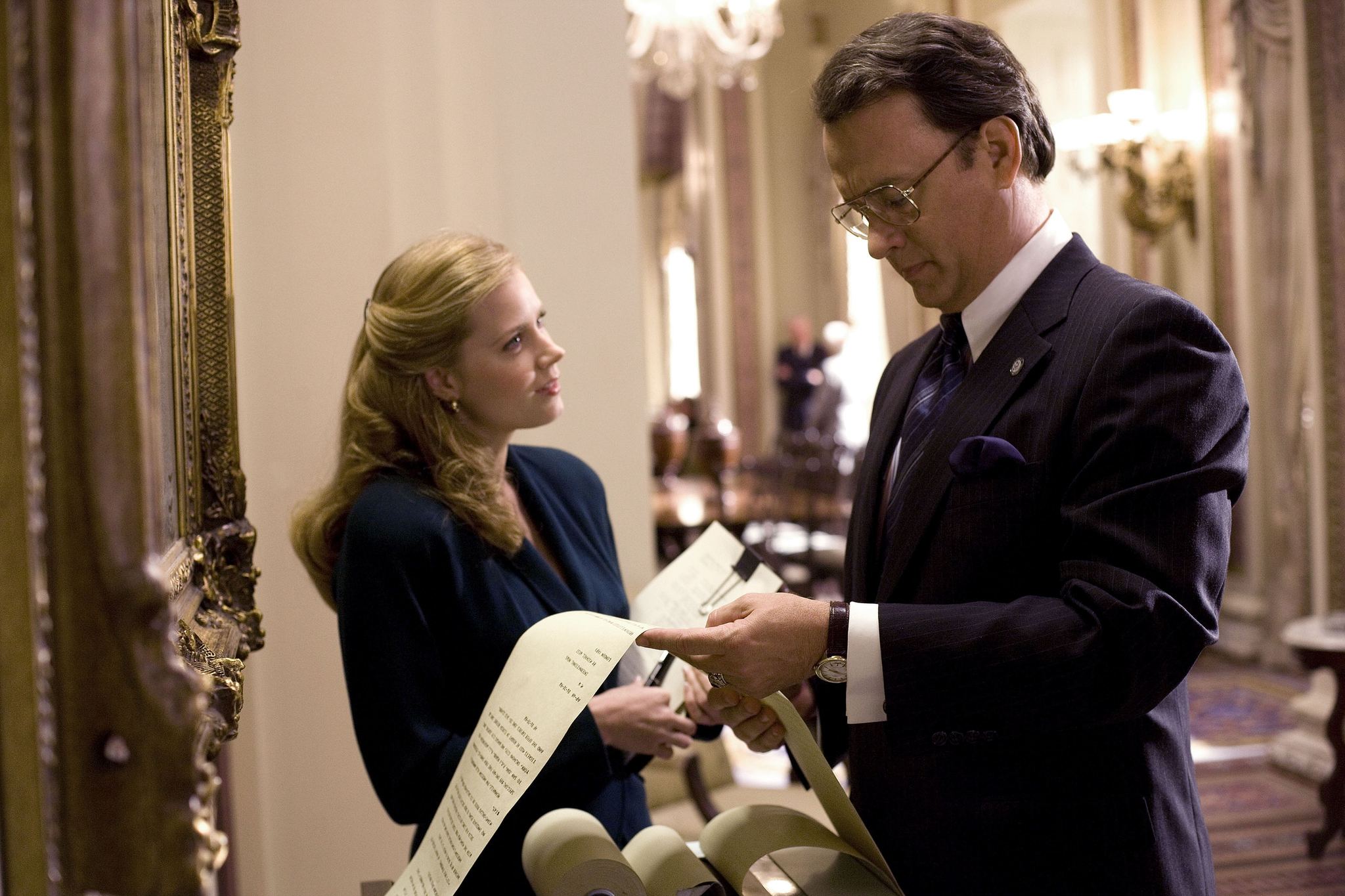 Still of Tom Hanks and Amy Adams in Charlie Wilson's War (2007)