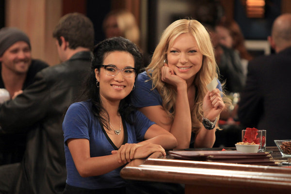 Still of Laura Prepon and Ali Wong in Are You There, Chelsea? (2012)