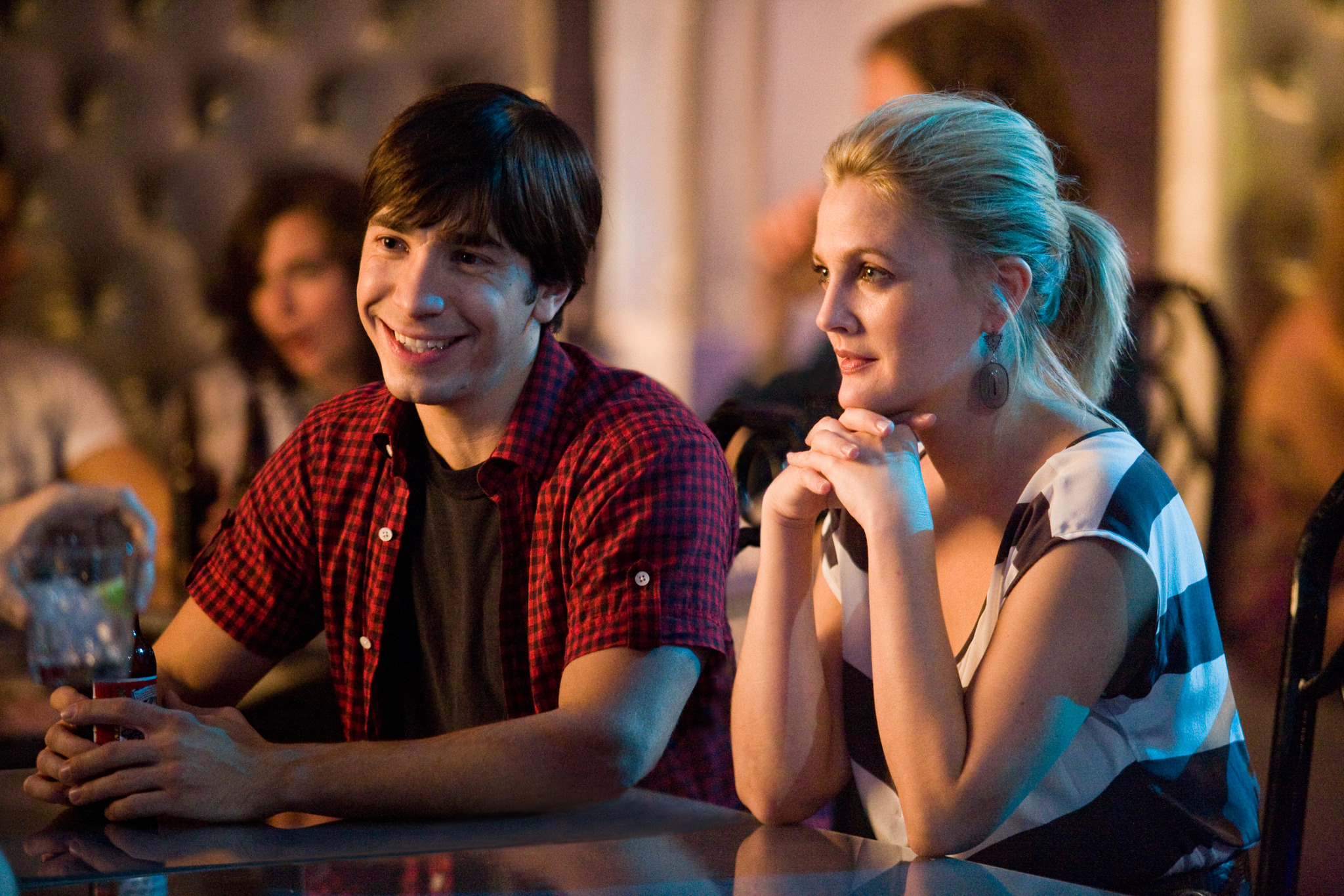 Still of Drew Barrymore and Justin Long in Going the Distance (2010)