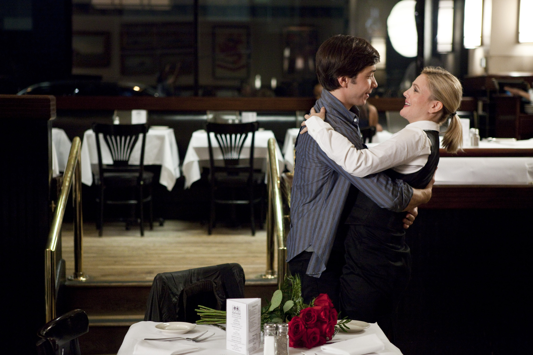 Still of Drew Barrymore and Justin Long in Going the Distance (2010)