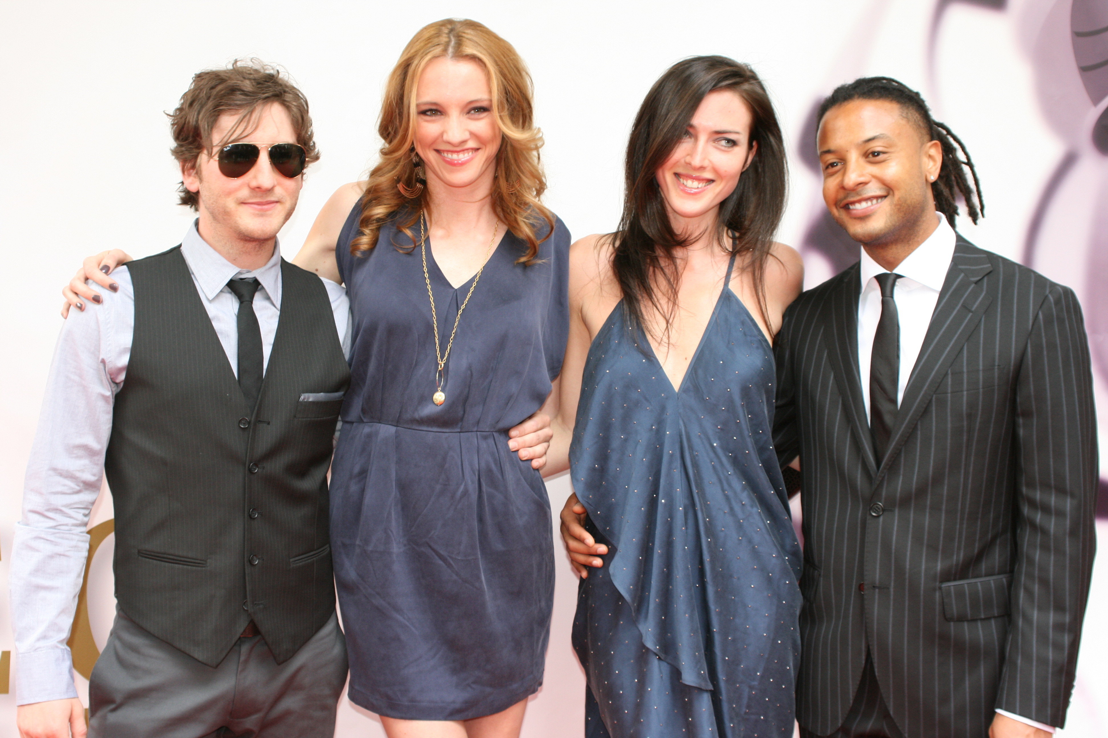 Jesse Moss, Morgan Reynolds, Mieka Tennant & Brandon Jay McLaren on 2011 Leo Awards Red Carpet.