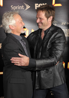 James Morrison and Jeffrey Nordling at event of 24 (2001)