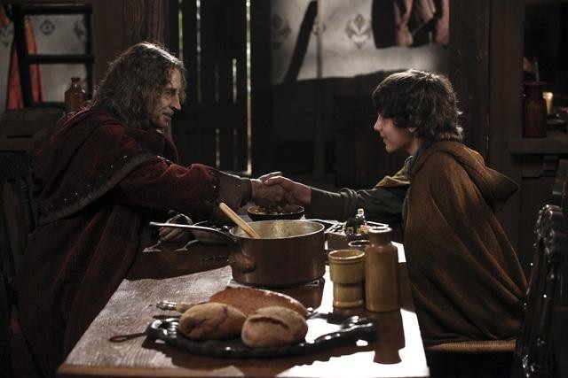 Still of Robert Carlyle and Dylan Schmid in Once Upon a Time (2011)