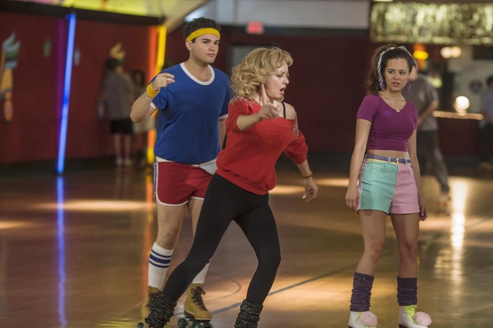 Still of Wendi McLendon-Covey and Hayley Orrantia in The Goldbergs (2013)