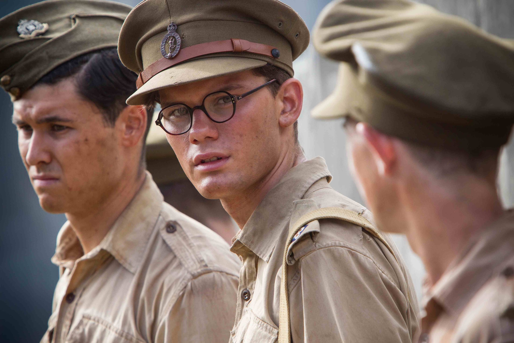 Still of Tom Hobbs and Jeremy Irvine in The Railway Man (2013)