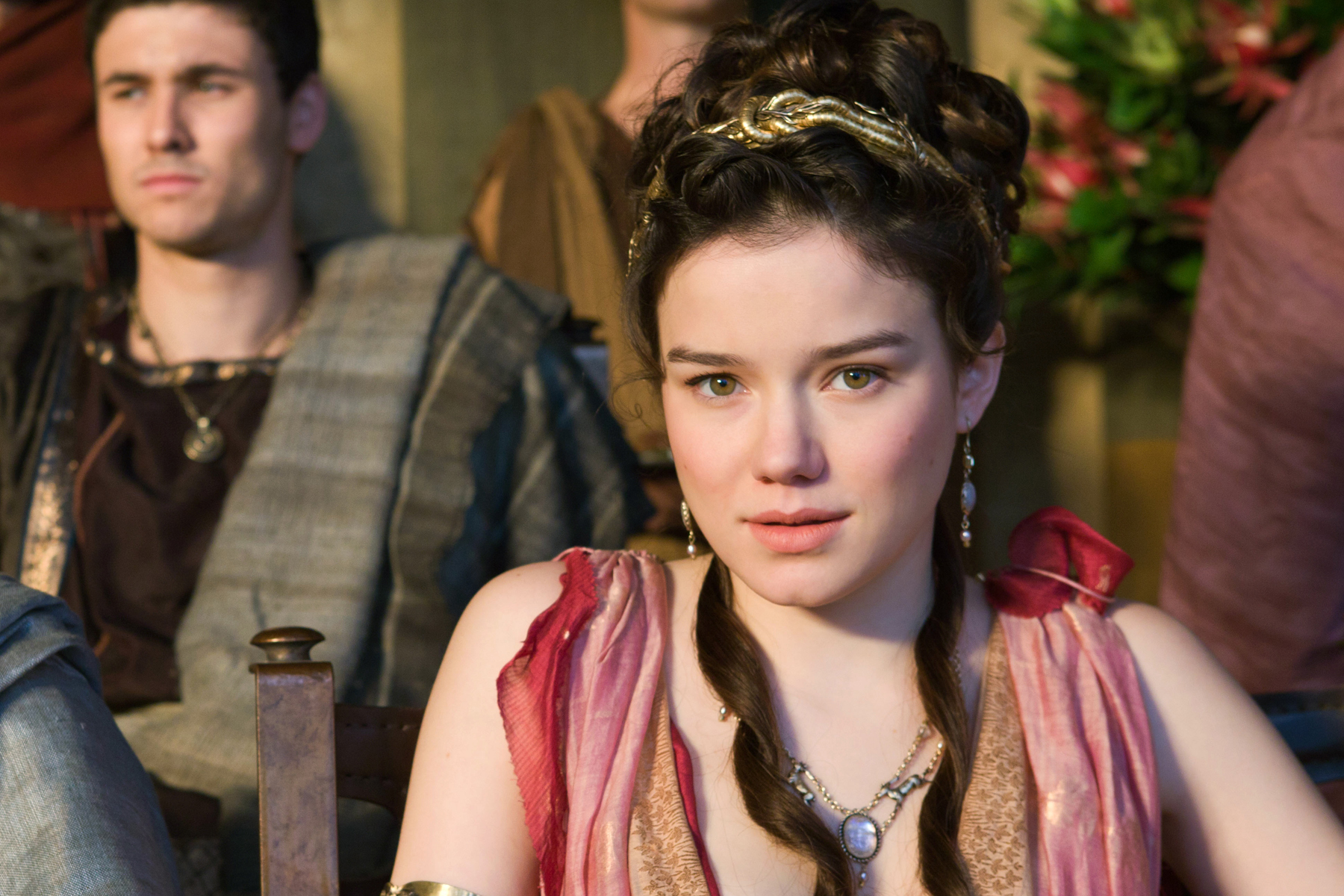 Still of Tom Hobbs and Hanna Mangan Lawrence in Spartacus: Blood and Sand (2010)