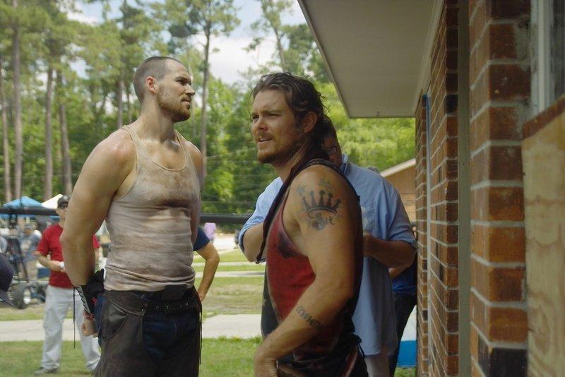 Clayne Crawford and Daniel Cudmore in The Baytown Outlaws (2012)