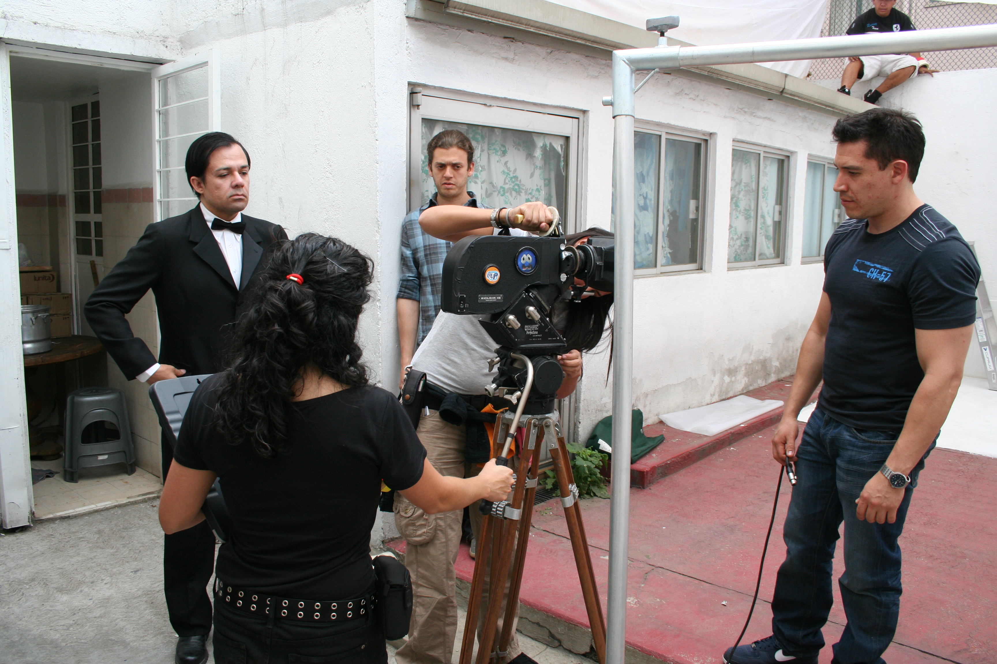 Leonardo Damian on set