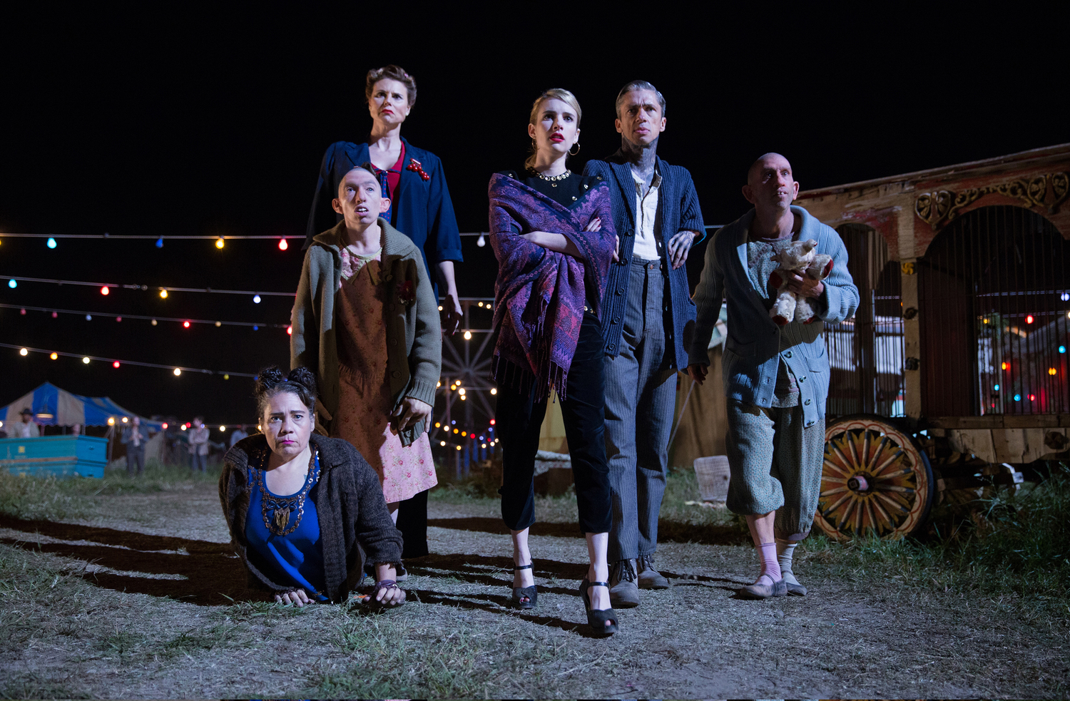 Still of Mat Fraser, Christopher Neiman, Emma Roberts, Naomi Grossman, Rose Siggins and Erika Ervin in Amerikietiska siaubo istorija (2011)