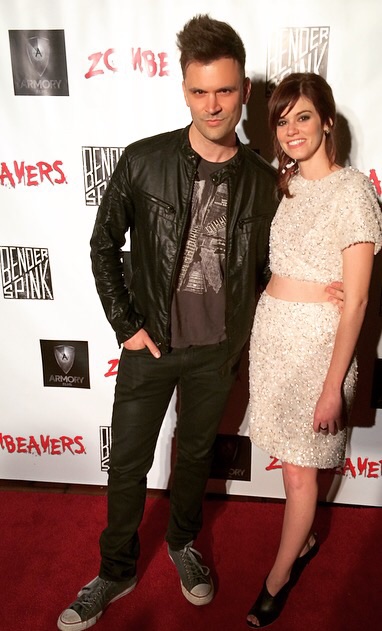 Kash Hovey and Rachel Melvin at event of Zombeavers (2014)