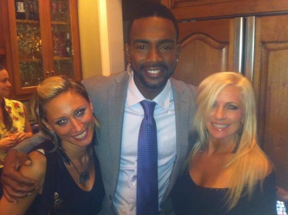 Tara DiPetrillo with actor/comedian Bill Bellamy and Shanon Slingerland (hair) on the set of Sleeping Around.