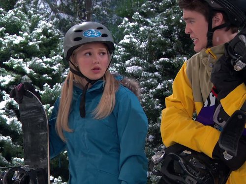 Still of Olivia Holt and Peyton Clark in I Didn't Do It (2014)