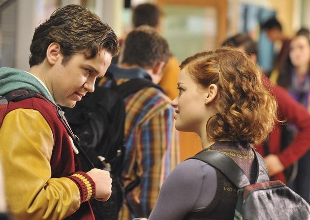 Still of Dan Byrd and Jane Levy in Suburgatory (2011)