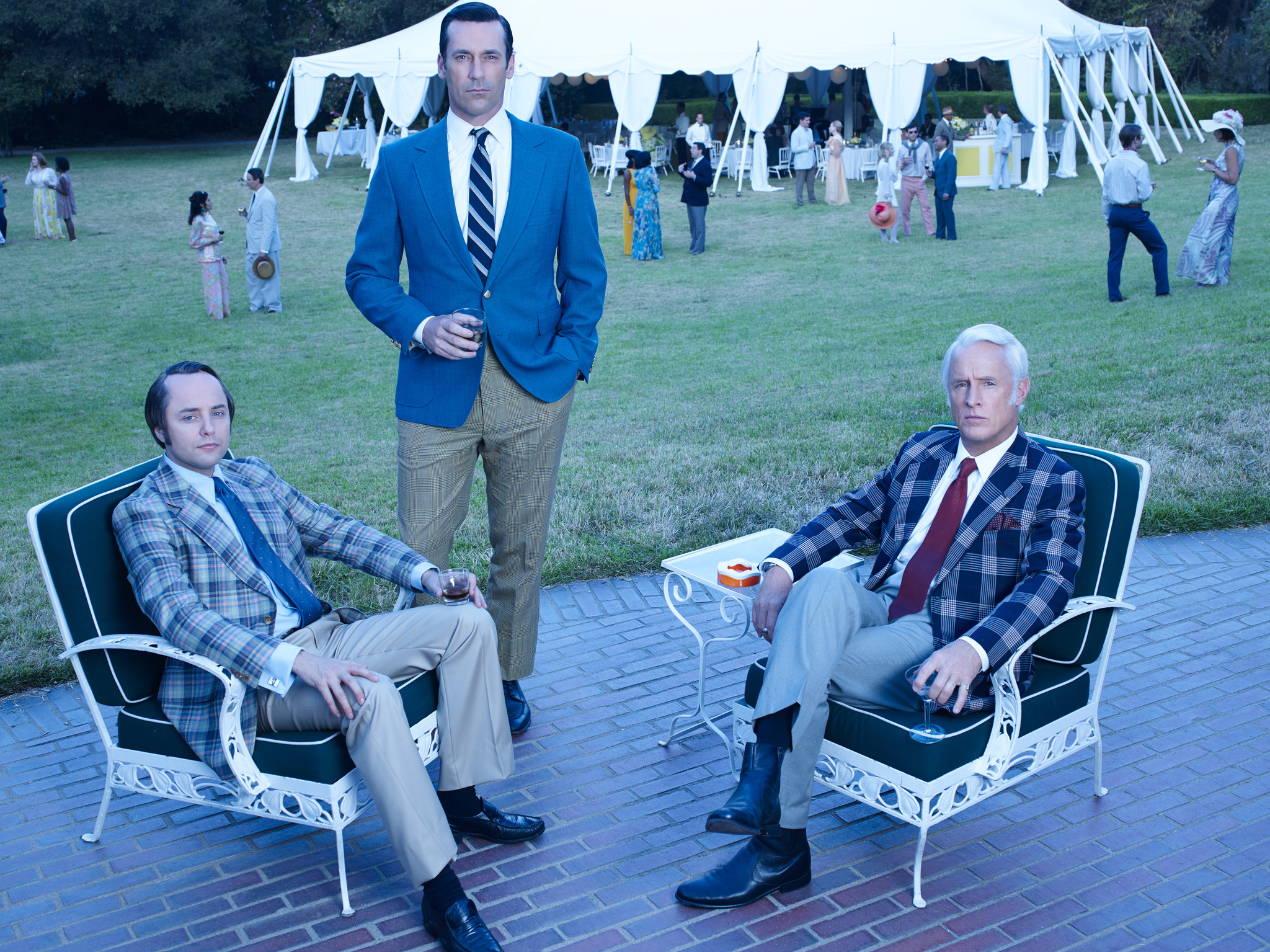 Still of Jon Hamm, Vincent Kartheiser and John Slattery in MAD MEN. Reklamos vilkai (2007)