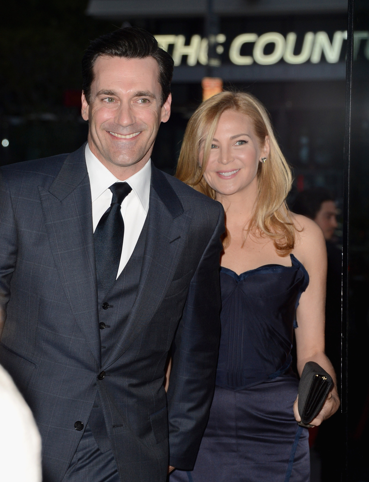 Jon Hamm and Jennifer Westfeldt at event of MAD MEN. Reklamos vilkai (2007)