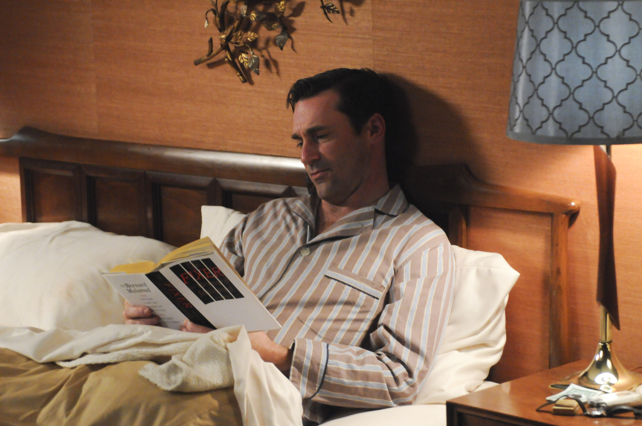 Still of Jon Hamm in MAD MEN. Reklamos vilkai (2007)