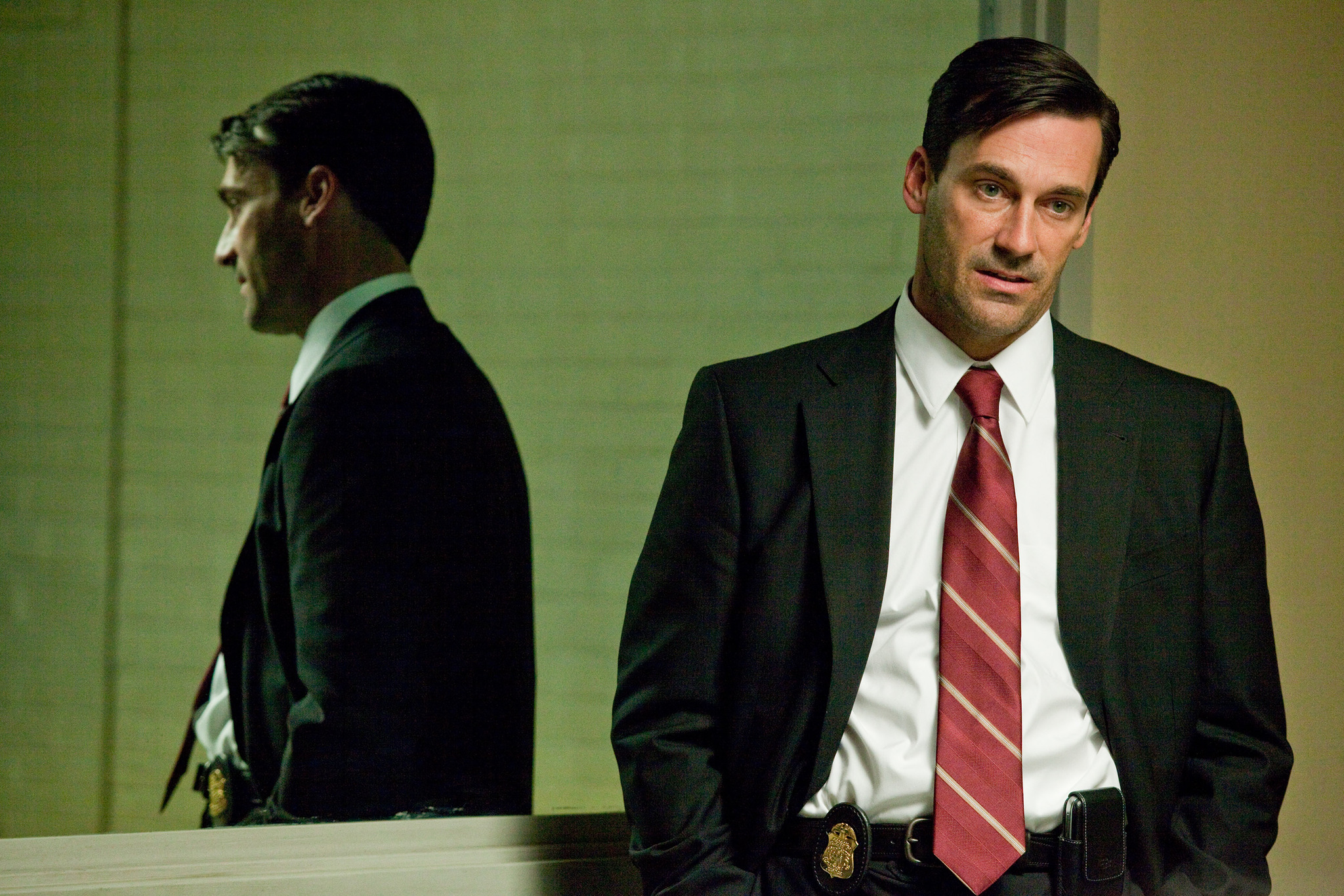 Still of Jon Hamm in Miestas (2010)