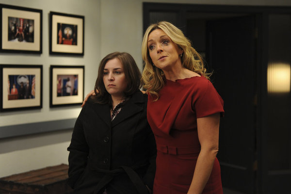 Still of Jane Krakowski and Nicole Drespel in 30 Rock (2006)