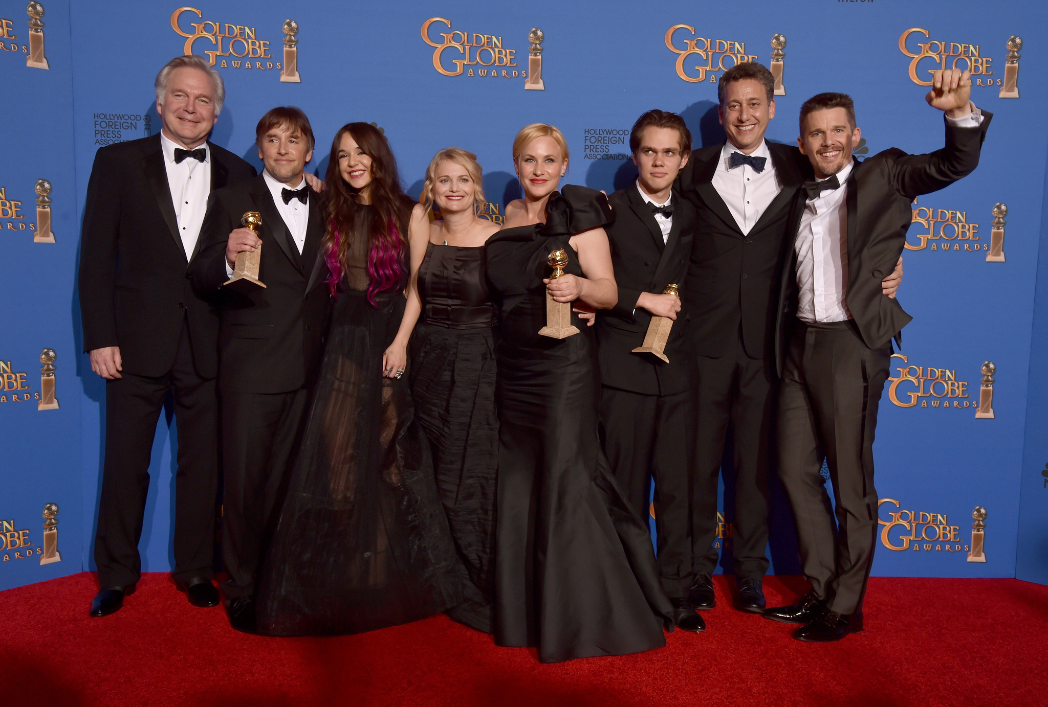 Patricia Arquette, Ethan Hawke, Richard Linklater, Jonathan Sehring, John Sloss, Cathleen Sutherland, Lorelei Linklater and Ellar Coltrane at event of 72nd Golden Globe Awards (2015)