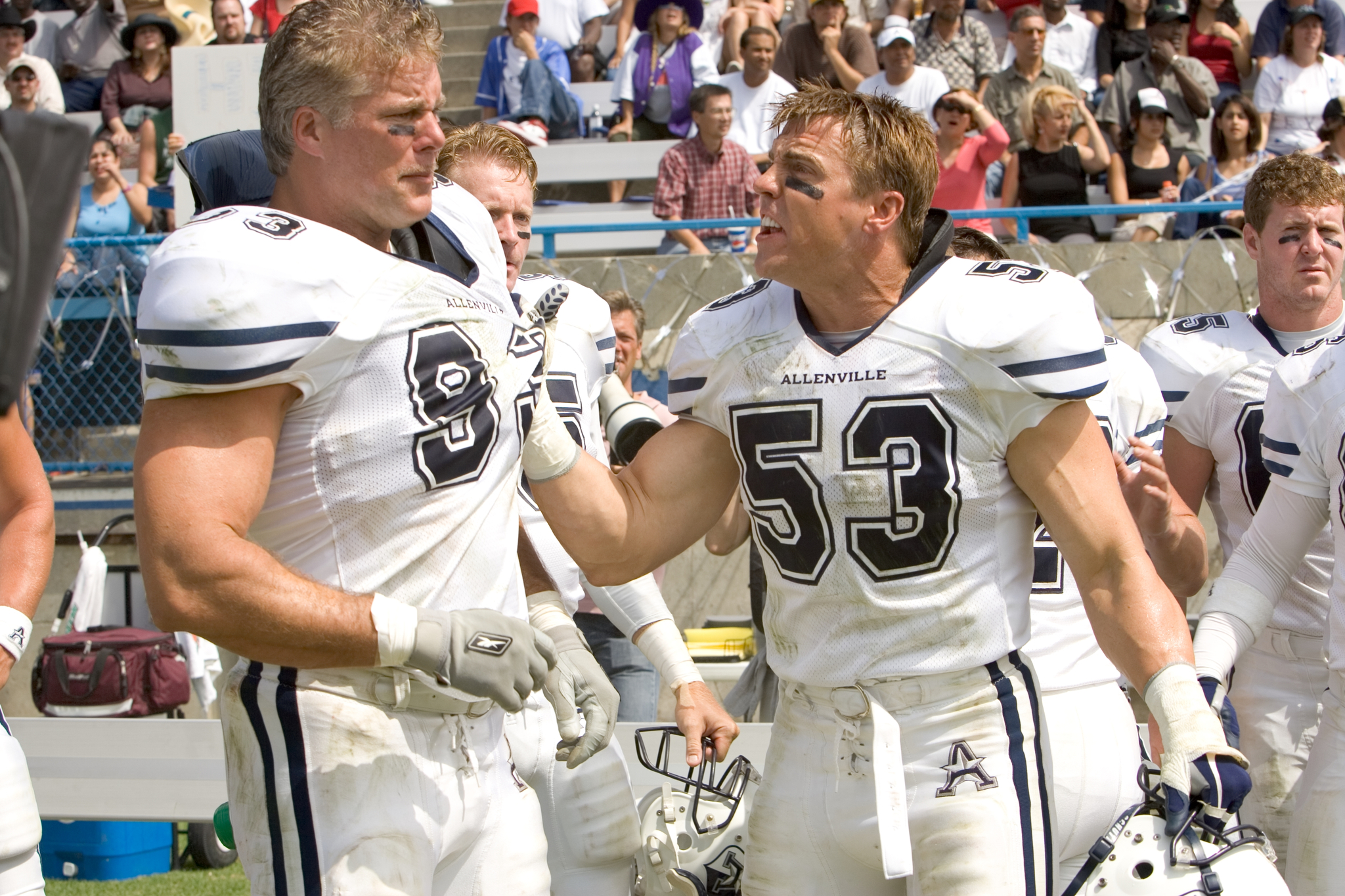 Still of Kevin Nash and Bill Romanowski in The Longest Yard (2005)