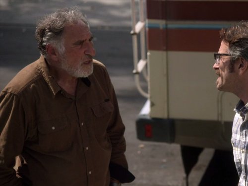 Still of Judd Hirsch and Marc Maron in Maron (2013)