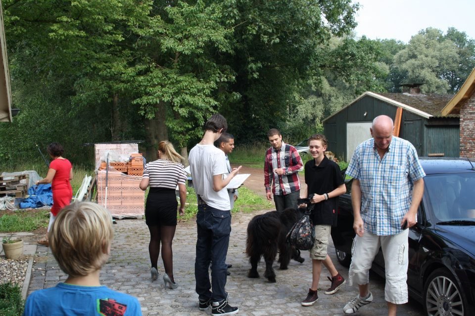 Floris Haverkate, Pascal Huibers, Mirthe van Zogchel and J.P. Ramackers in Genoeg (2011)