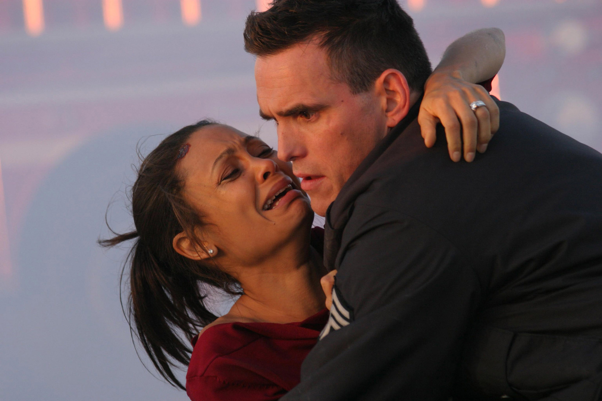 Still of Matt Dillon and Thandie Newton in Crash (2004)