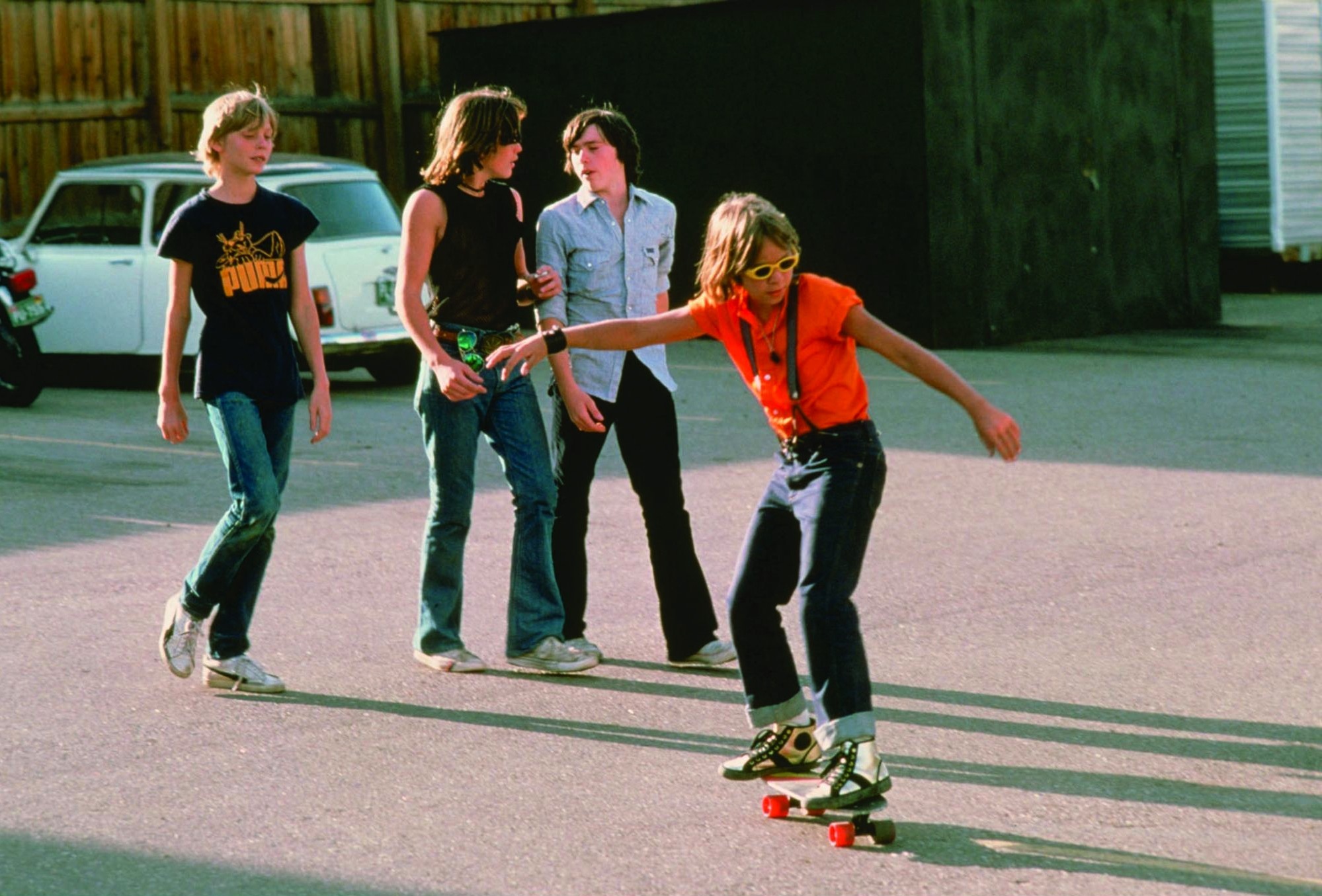 Still of Matt Dillon and Tiger Thompson in Over the Edge (1979)