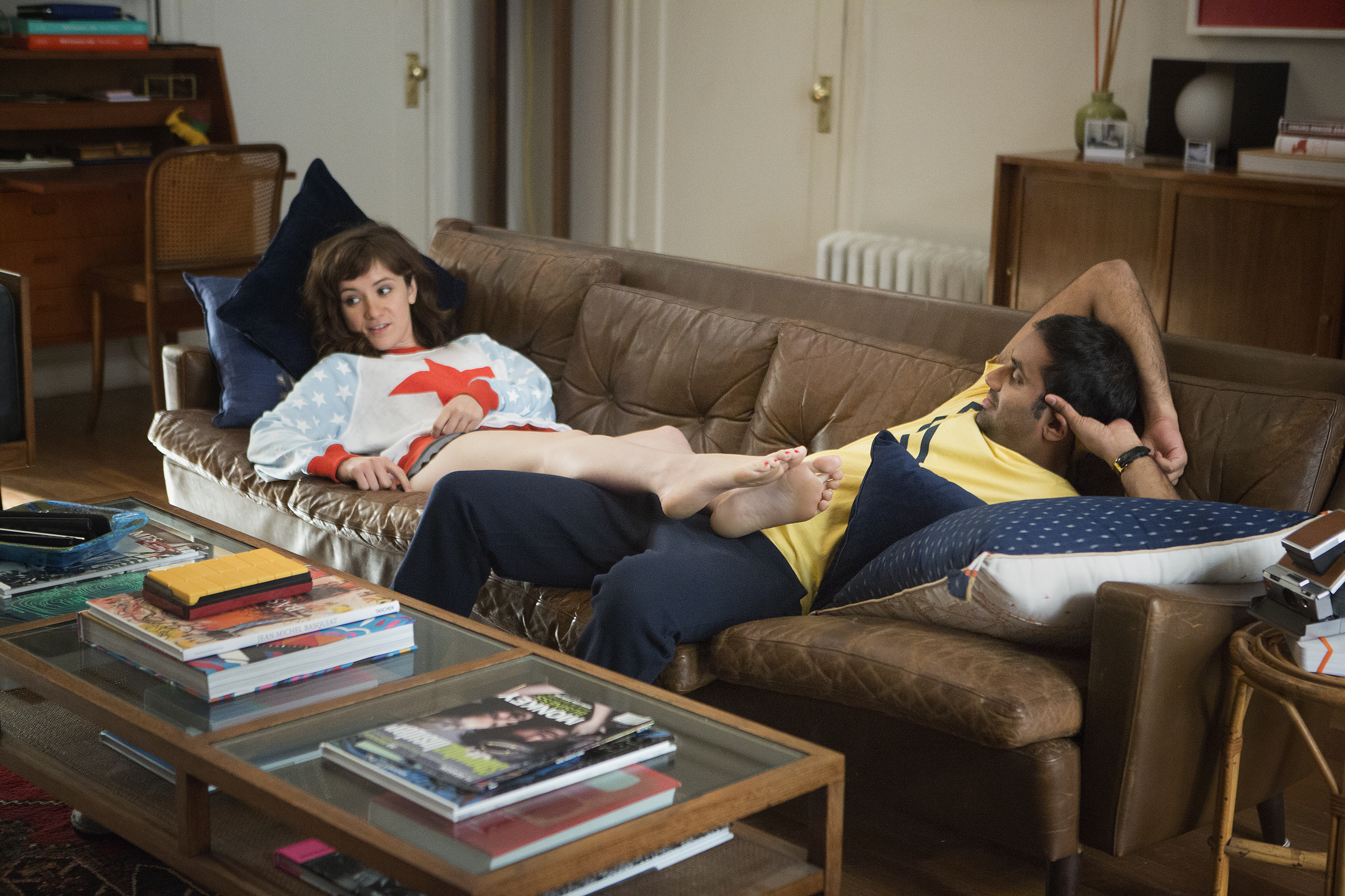 Still of Aziz Ansari and Noël Wells in Master of None (2015)