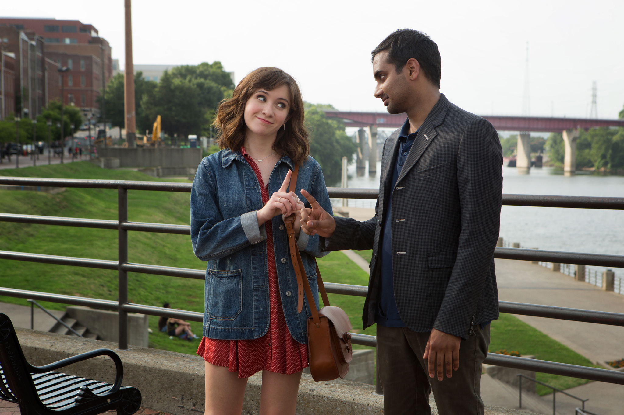 Still of Aziz Ansari and Noël Wells in Master of None (2015)