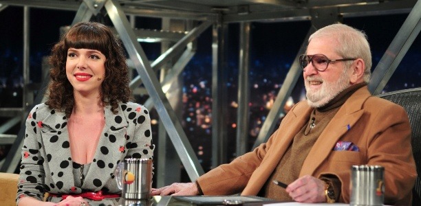 Still of Natalia Klein and Jo Soares in Programa do Jo (2011)