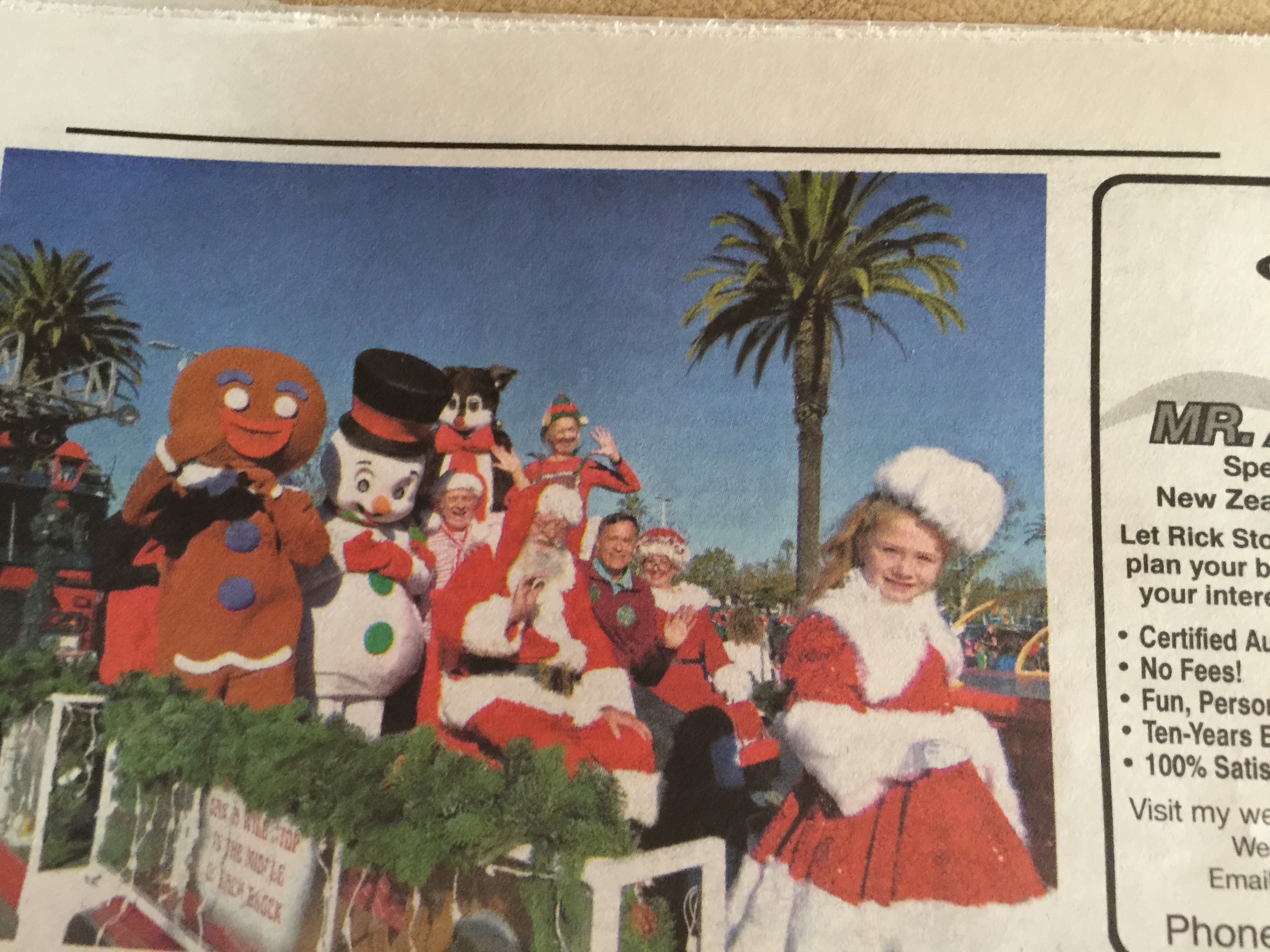 Santa's arrival 2015. Mayor Wayne Powell, Santa, Rosanna and Santa's friends at MB Santa's Arrival Parade.