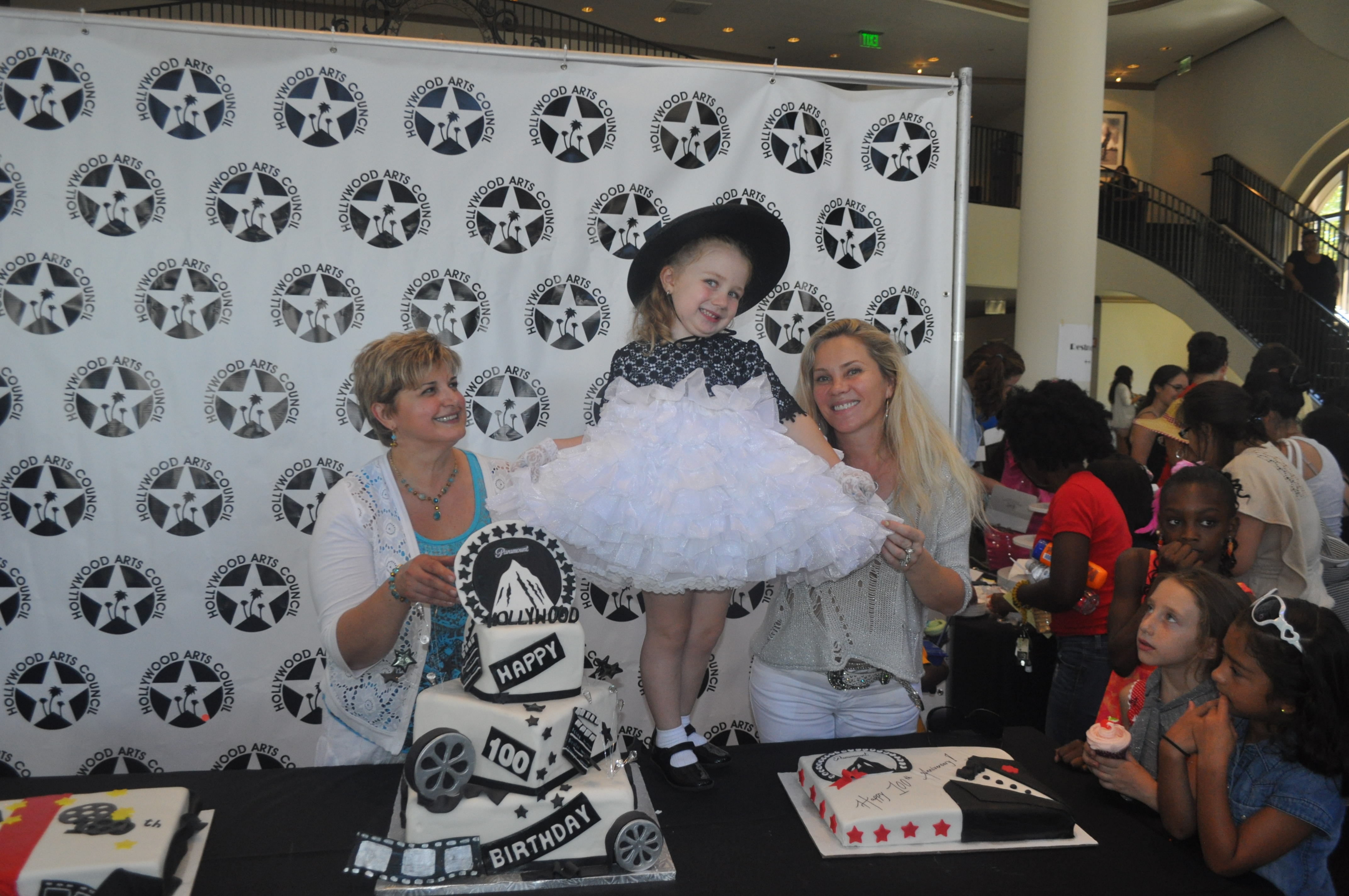 RJ, The Paramount Pictures 100s Aniversary Birthday Cake and Miss Jovina the Owner of 