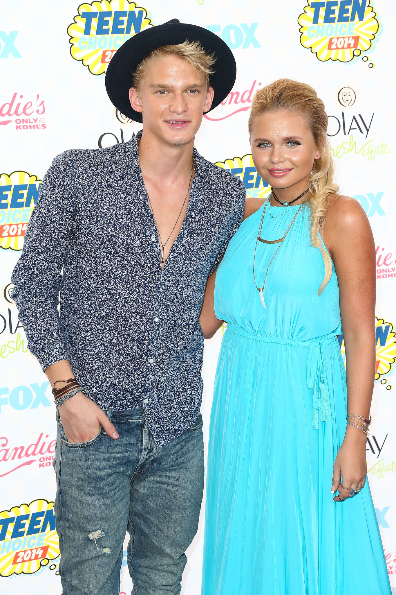 Cody Simpson and Alli Simpson at event of Teen Choice Awards 2014 (2014)