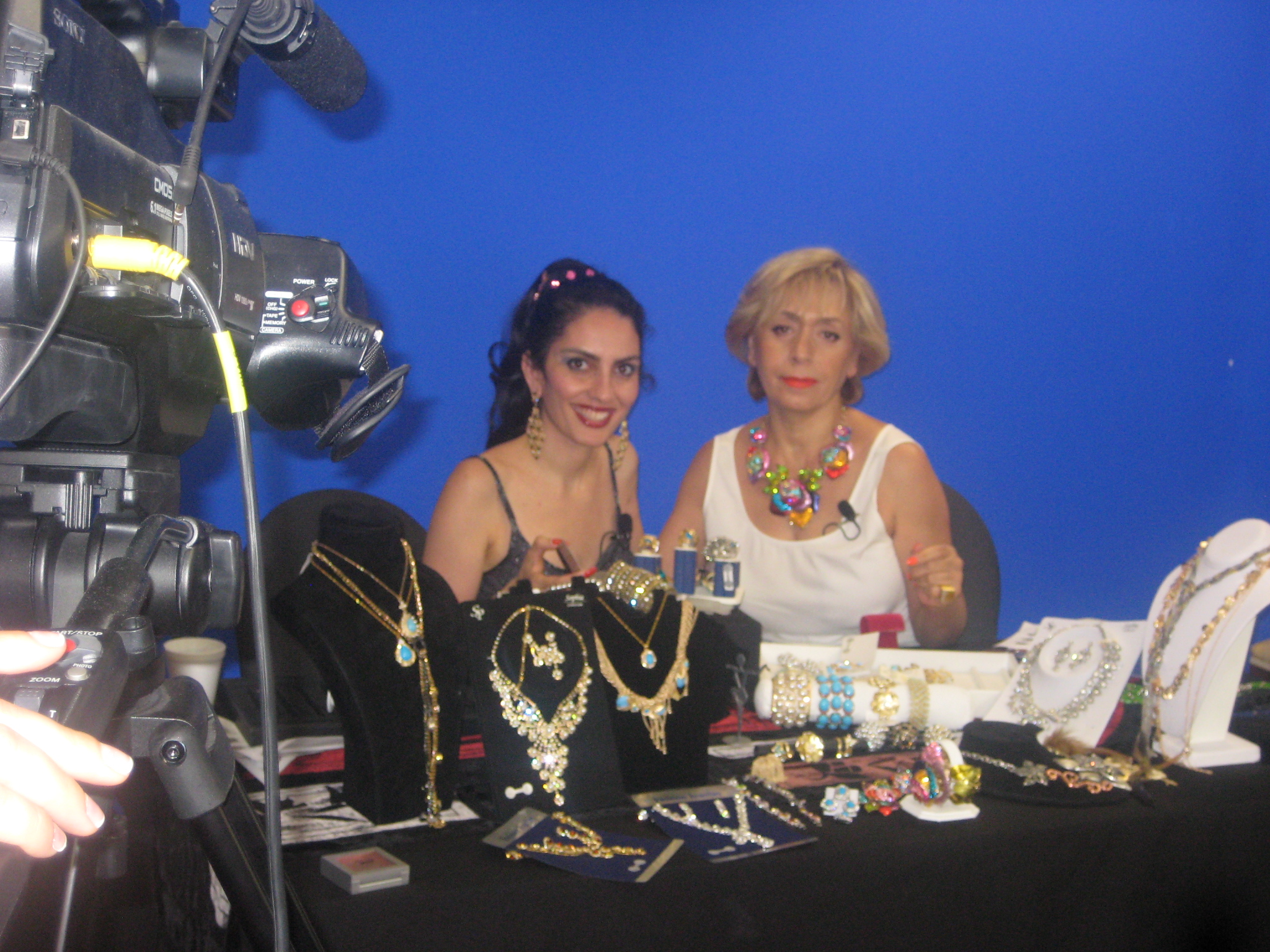 SELLING COSTUME JEWELRY ON LIVE TV. EVERY WEDNESDAY.