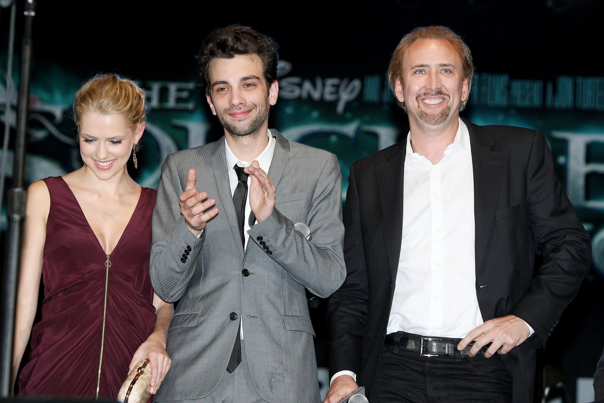 Nicolas Cage, Jay Baruchel and Teresa Palmer at event of Burtininko mokinys (2010)