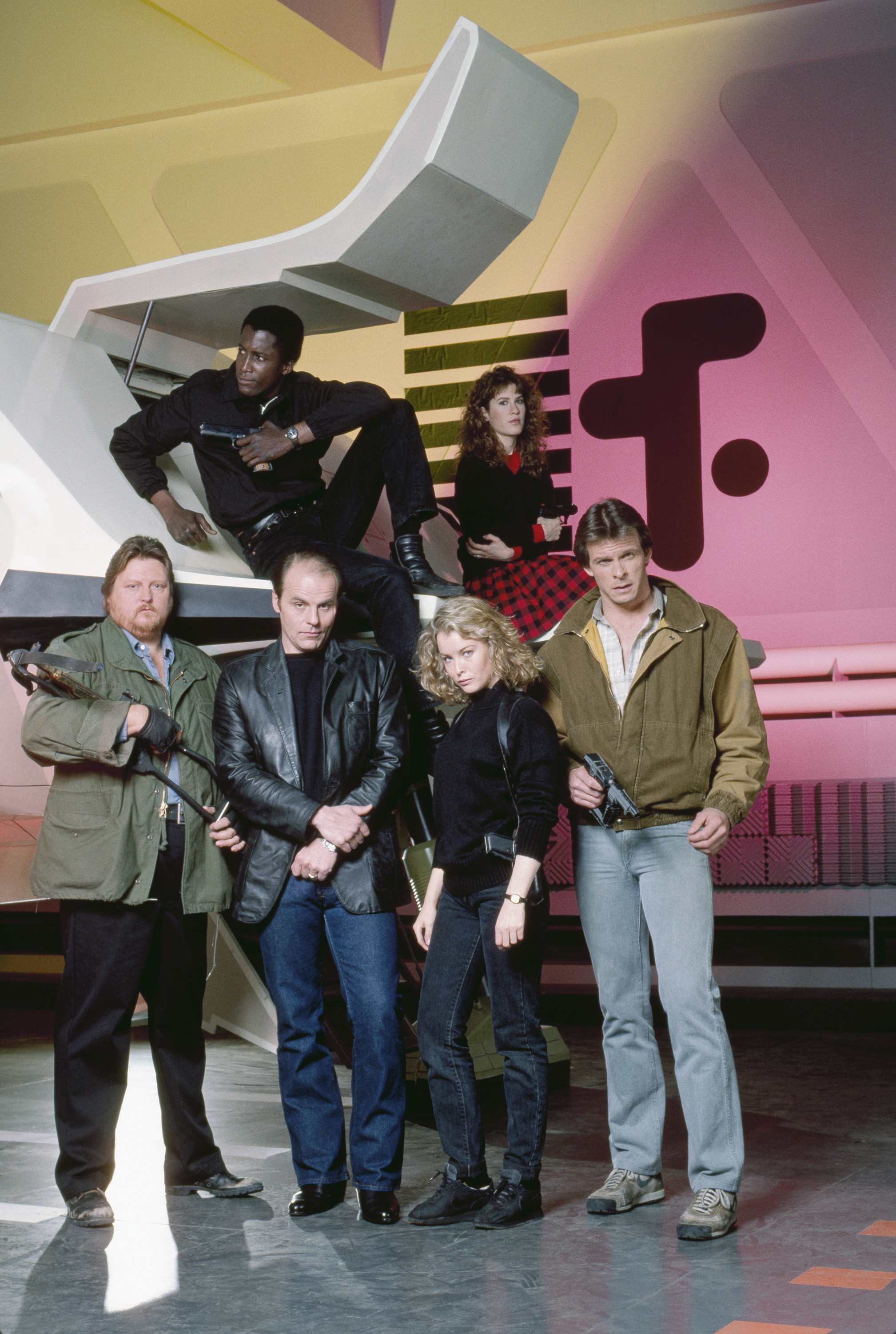 Still of Michael Ironside, Marc Singer, Faye Grant, Blair Tefkin, Mickey Jones and Michael Wright in V (1984)