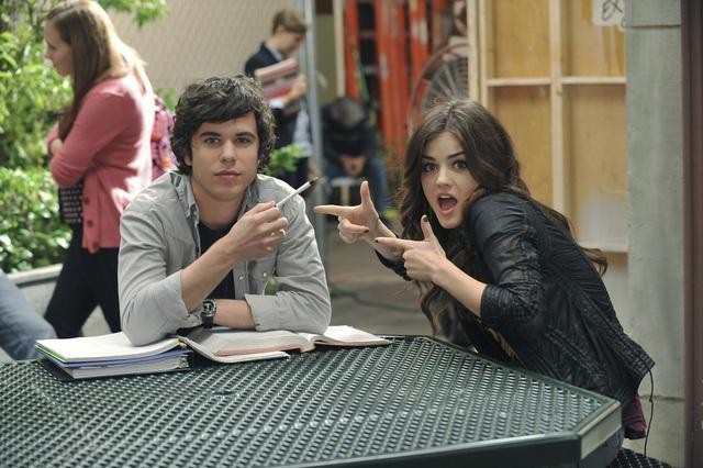 Still of Lucy Hale and Shane Coffey in Jaunosios melages (2010)