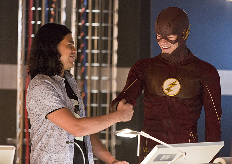 Still of Grant Gustin and Carlos Valdes in The Flash (2014)