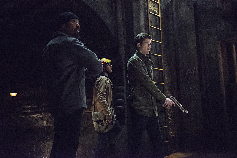 Still of Jesse L. Martin, Grant Gustin and Carlos Valdes in The Flash (2014)