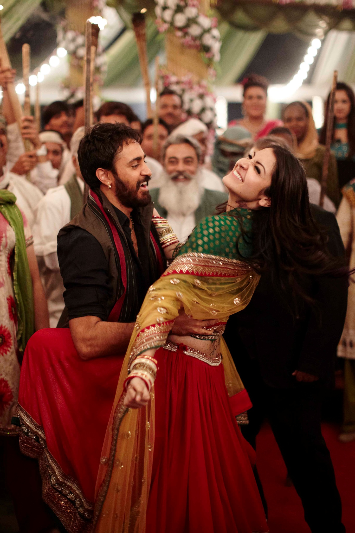 Still of Imran Khan and Anushka Sharma in Matru ki Bijlee ka Mandola (2013)